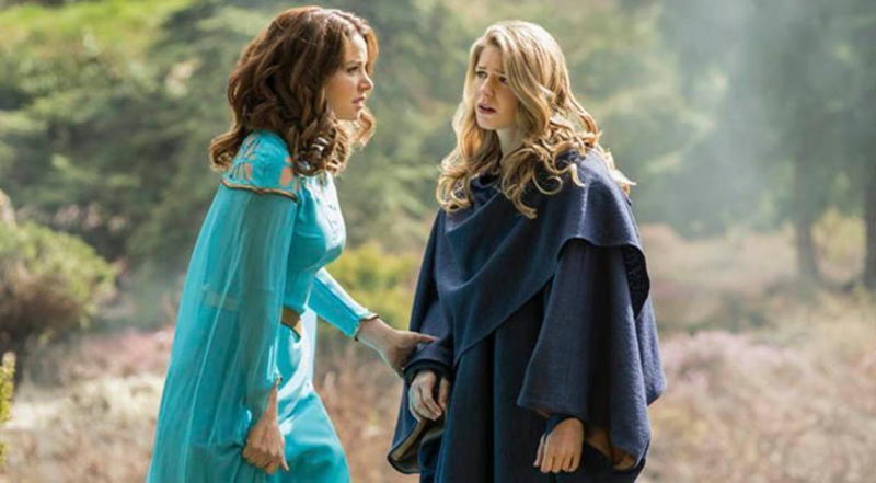 Mother (Erica Durance)-daughter bonding time.